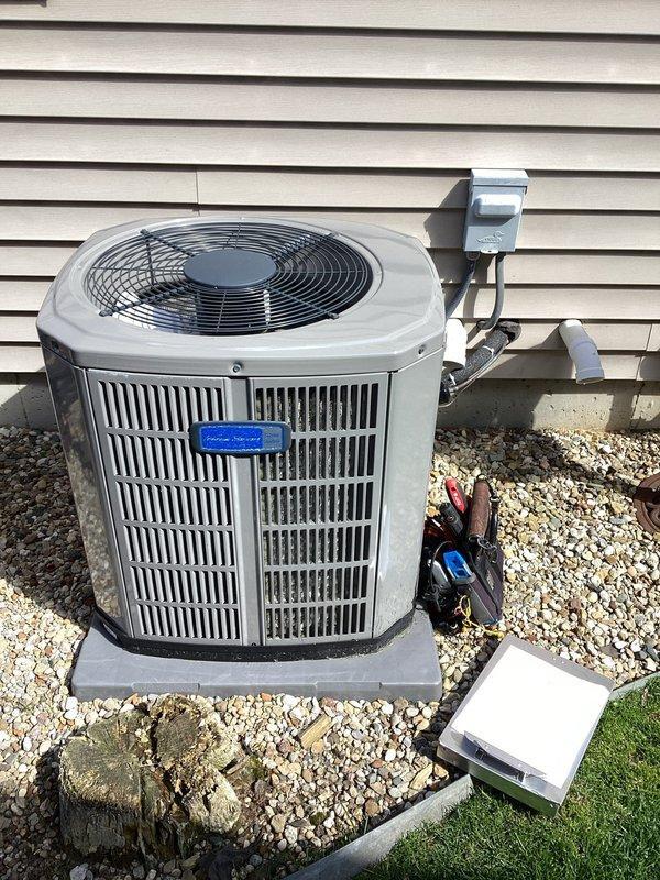 Mishawaka, IN - Completed planned air conditioning maintenance on outdoor condensing unit. Performed standard inspection of compressor, condenser coil, fan motor, and electrical connections. Verified proper operation of disconnect box and all system components operating within normal parameters.