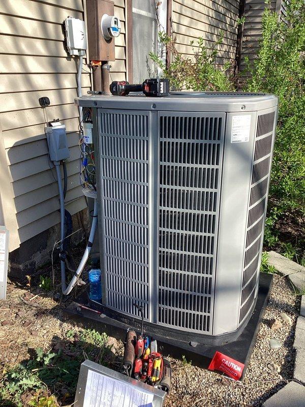 Completed planned air conditioning maintenance on residential outdoor condensing unit. Performed system diagnostics using manifold gauges to verify refrigerant pressures and operating parameters. Inspected electrical components including capacitor, control module, and wiring connections within unit access panel, confirming all terminals secure and components functioning properly. Customer advised that membership renewal is due and filter replacement is needed but not included in this service visit.